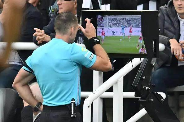 1759122693656095439.jpg 【复盘】只会进角球?这是阿森纳展现全面实力之战!